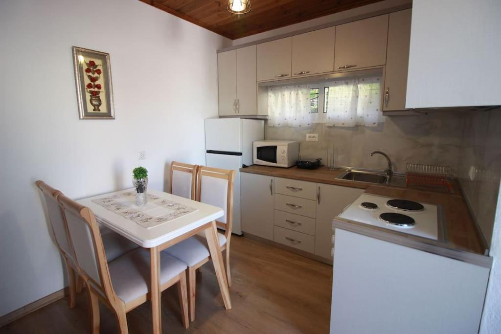 Emblematic House 3 Apartment Gjirokaster Exterior photo